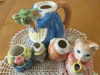 VINTAGE 1991 Avon Cat Teapot and her kittens creamer and sugar 3