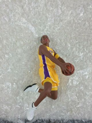 Hallmark 2003 Kobe Bryant Los Angeles Lakers NBA Hoop Stars Ornament 4