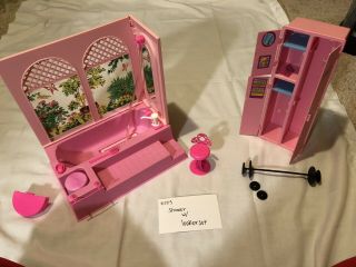 Barbie Bath & Locker Set