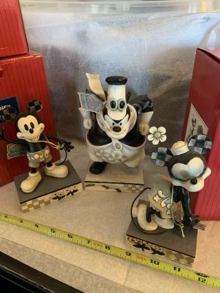 Disney Jim Shore Black And White Mickey Minnie.  And Pete