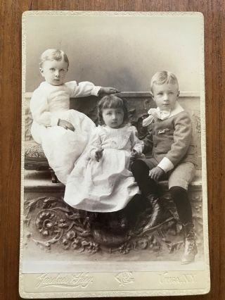 Antique Cabinet Card Photo Victorian Sweet Sisters And Brother Utica Ny