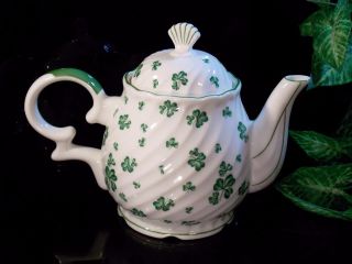 Shamrock Tea Pot Irish Style Porcelain By Roman Inc 2001