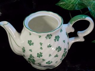 Shamrock Tea Pot Irish Style Porcelain By Roman Inc 2001 8