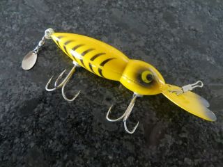 Vintage Texas Whopper Stopper Hellbender - Yellow & Black - 4 1/2 Inch