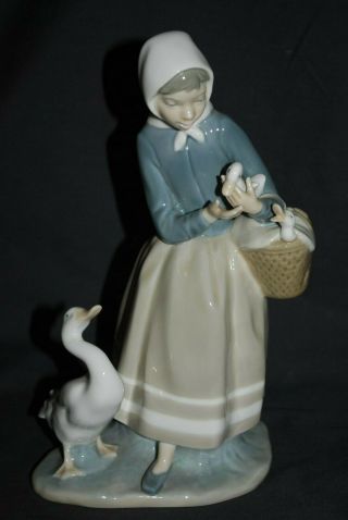 Lladro 4568 Girl Shepherdess With Ducks Geese 9 1/2 " Figurine Retired 1992