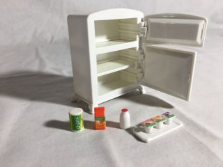 Calico critters/sylvanian families Vintage Fridge With Food 3