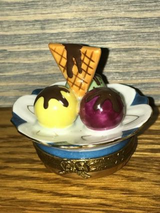 Limoges France Peint Main Ice Cream Sundae Waffer Trinket Box