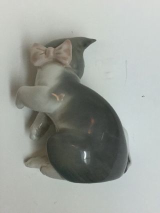 Lladro Cat Playing With A Mouse Figurine 2