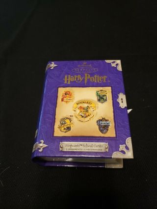 Hallmark Keepsake Ornament Harry Potter Hogwarts School Crests Set Of 5.