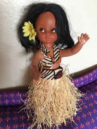 Vintage Hawaiian Hula Girl Doll Plastic 11” Tall