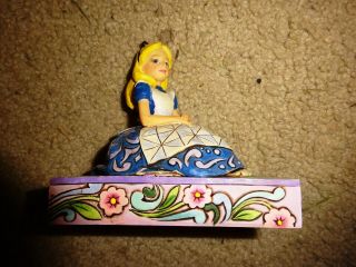 Alice In Wonderland Awaiting An Adventure Jim Shore Disney Figurine 4023527