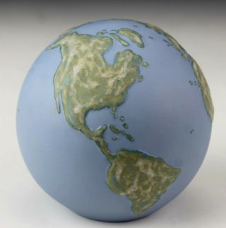Retired Signed Lladro Spain Globe 6138 Hand Painted Porcelain Desk Paperweight