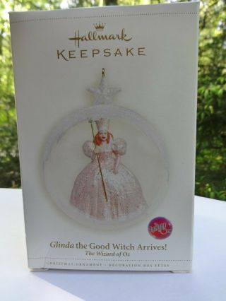 2006 Hallmark Glinda The Good Witch Arrives Wizard Of Oz Christmas Ornament