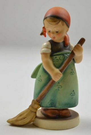 Little Sweeper Hummel,  171 Figurine Circa 1960s