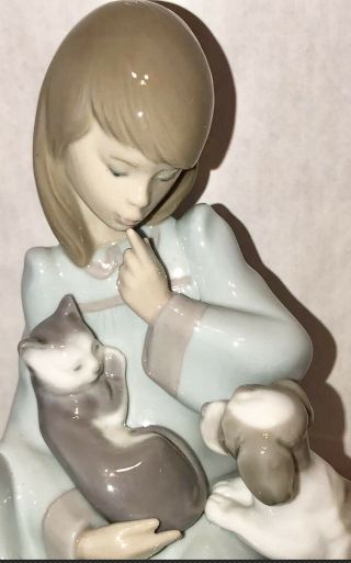 Lladro Figurine 5640 Catnap Girl With Kitten And Puppy