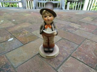 Vintage 1960 - 1972 Hummel 5 " Figurine " Street Singer "