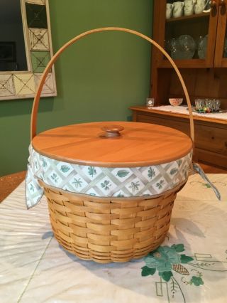 Large 12” Round Longaberger Basket Lined Cover & Plastic Insert Dated 2001