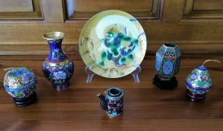 Chinese Cloisonne Enamel Gold Gilt 11 Piece Set Vases Boxes Stands & Plate