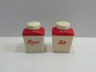 Vintage Alladin Plastic Red And White Salt And Pepper Shakers