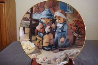 M.  I.  Hummel Tender Loving Care Colletor Plate,  Little Companions By Danbury