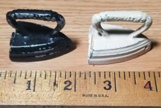 Vintage 1950 ' s Cast Iron Sad Flat Iron Salt and Pepper Shakers clothes 2