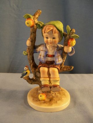 Goebel Hummel Figurine 142/1 Apple Tree Boy 5 7/8 " Tall Tmk 3