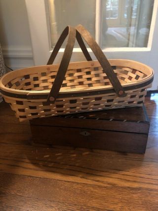 Longaberger 2007 Act American Craft Traditions Oval Gathering Basket W/ Handles
