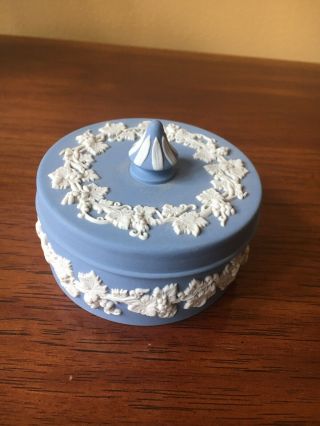 Wedgwood White On Blue Jasperware 3 " Round Lidded Powder/trinket Box