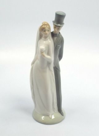 Nao By Lladro Figurine Just Married Bride & Groom Wedding Cake Topper