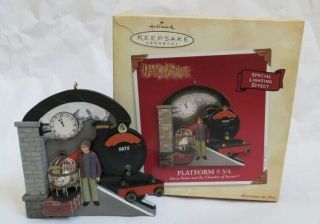 Hallmark Keepsake Ornament - 2003 Harry Potter Platform 9 3/4 Hogwarts Express