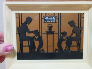 Vintage Plastic Vernon Co Framed Silhouette Parents & Children Praying Now I Lay