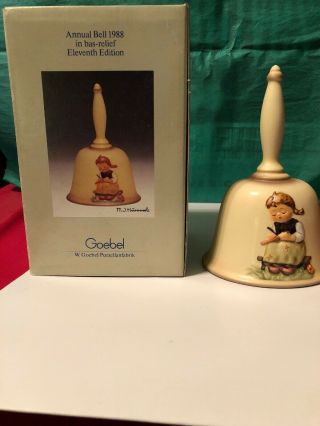 Goebel - M.  J.  Hummel Annual Bell 1988 In Bas - Relief - Eleventh Edition