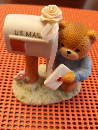1985 Enesco Lucy Rigg Bear Mailing A Letter