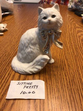 Lenox Cat Figurine - Sitting Pretty.