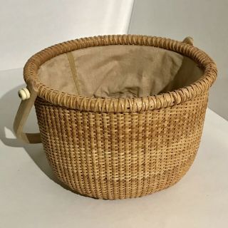 10 " Nantucket Lightship Woven Basket With Cinch Close Lining And Swing - Handle