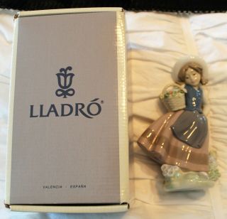 Lladro Sweet Scent Girl With Flowers Basket Figurine 05221 Retired
