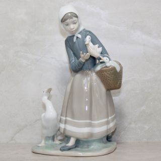 Lladro Figurine 4568 Ln Box Shepherdress With Ducks