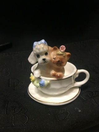 Vintage Dog And Cat Figurines In A Teacup Bone China Japan Napcoware
