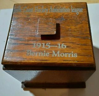 Hockey Seattle Metropolitans 1915 - 16 Bernie Morris Wooden Cigarette Box