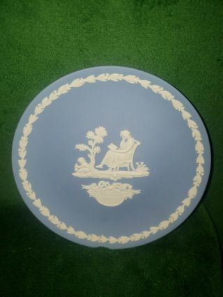 Wedgwood - pale blue and white jasper 6.  5 inch diameter Mother plate 1977 2