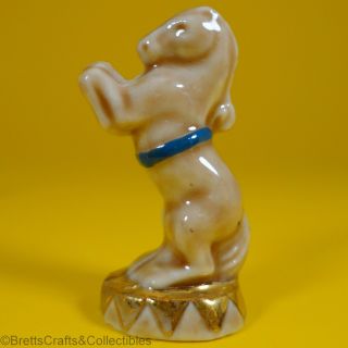 Wade Whimsies - Wade In Canada Issue (le 50) Circus Horse Blue Trim / Gold Base