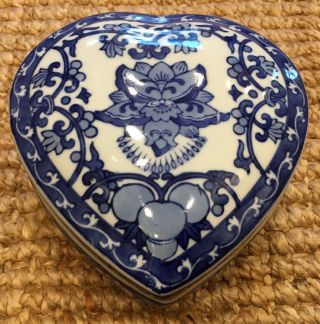 Blue And White Chinoiserie Porcelain Ceramic Heart Trinket Box 6 "