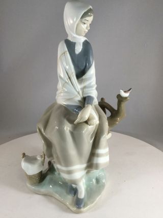 Lladro Porcelain Figurine Shepherdess 4576 Girl Watching Bird On A Branch