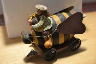 Williraye Studio Girl On A Bumblebee Ww1511
