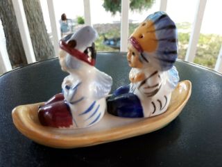 Vintage Indians Man and Woman in Canoe Salt and Pepper Shakers Japan so cute 3 p 4