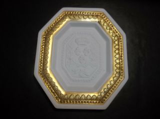 Vintage MOTTAHEDEH Crest Wall Plaque Porcelain GOLD GILT Italy 2