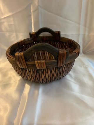 Vintage Large Woven Round 10 1/2” Diam Wicker Basket W/ Wooden Handles