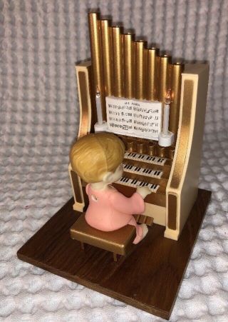Vintage Angel Playing Lighted Organ Ave Maria Merton Co 1952 Hong Kong Movement