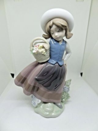 Lladro Porcelain " Sweet Scent Girl " With Basket Of Flowers Figurine 5221