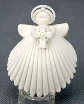 Margaret Furlong 2000 Heart Of Faith Angel Stand Seashell